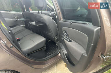 Минивэн Renault Scenic 2011 в 