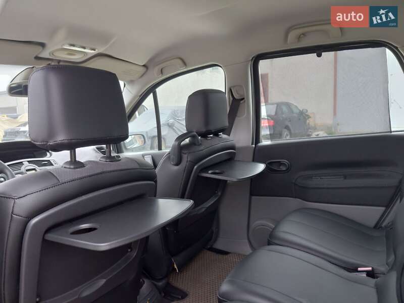Мінівен Renault Scenic 2004 в Підволочиську