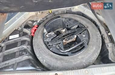 Минивэн Renault Scenic 2004 в  фото 15 Минивэн Renault Scenic 2004 в