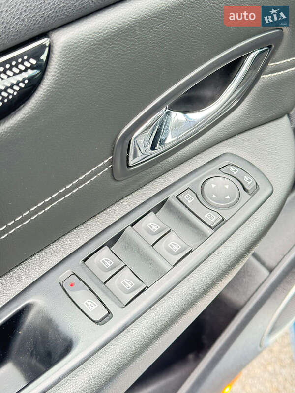 Минивэн Renault Scenic 2014 в Житомире