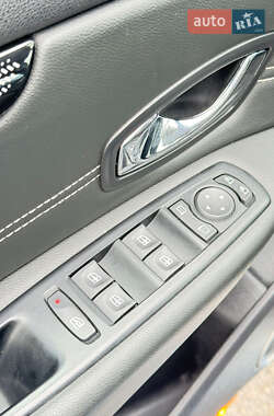 Минивэн Renault Scenic 2014 в 