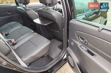 Минивэн Renault Scenic 2014 в 