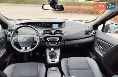 Минивэн Renault Scenic 2014 в 