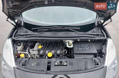 Мінівен Renault Scenic 2010 в  фото 17 Мінівен Renault Scenic 2010 в