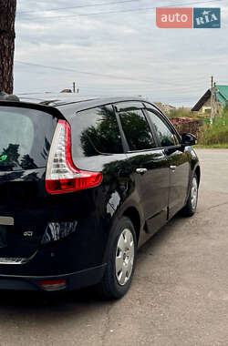 Мінівен Renault Scenic 2011 в 