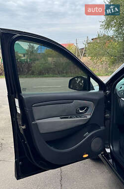 Мінівен Renault Scenic 2011 в 