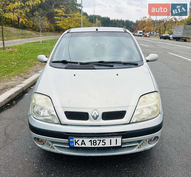Мінівен Renault Scenic 2001 в Києві