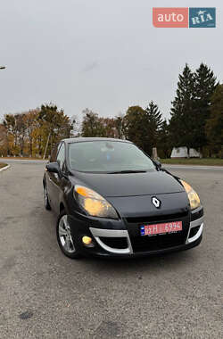 Минивэн Renault Scenic 2009 в 