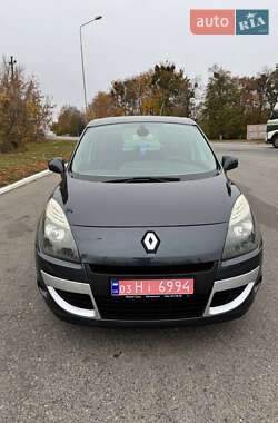 Минивэн Renault Scenic 2009 в 