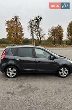 Минивэн Renault Scenic 2009 в 