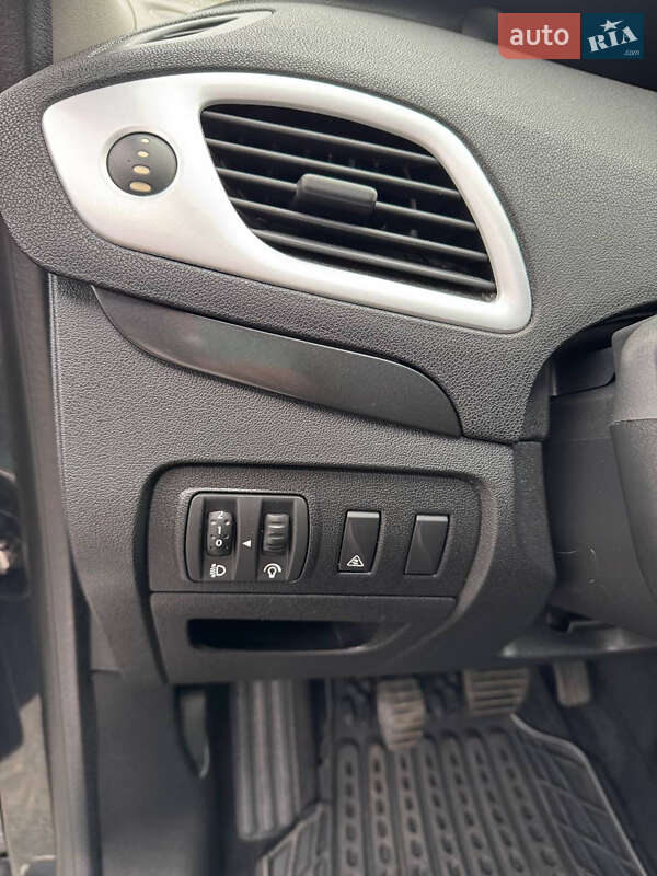 Мінівен Renault Scenic 2009 в Харкові фото 40 Мінівен Renault Scenic 2009 в Харкові