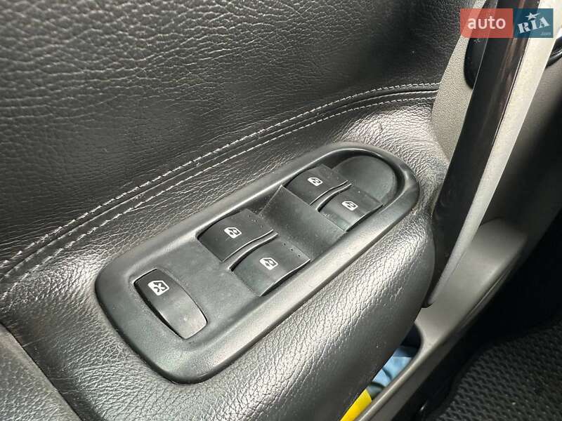 Минивэн Renault Scenic 2005 в Киеве фото 15 Минивэн Renault Scenic 2005 в Киеве