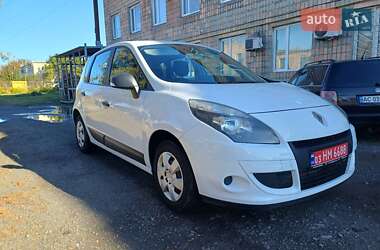 Минивэн Renault Scenic 2010 в 