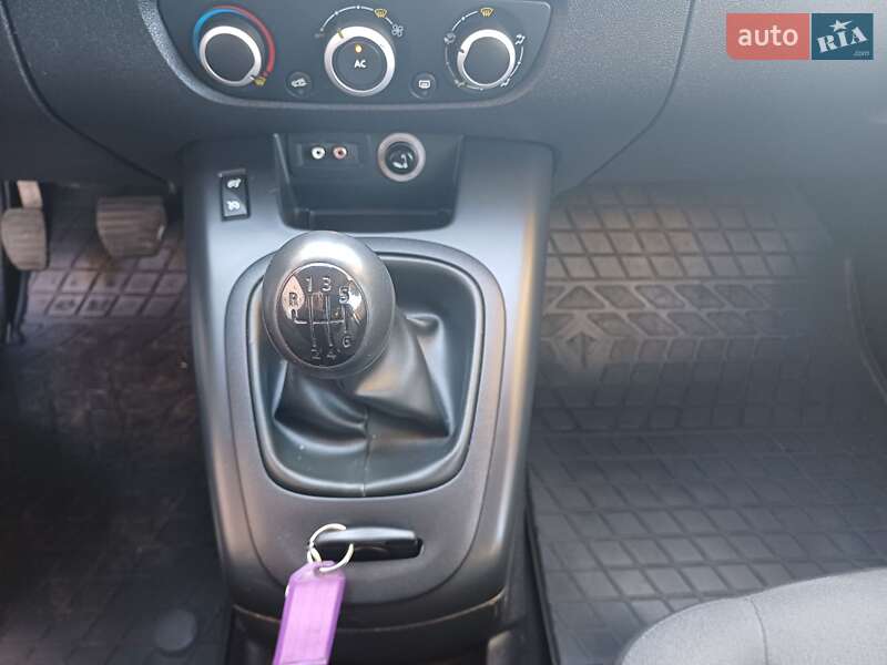 Мінівен Renault Scenic 2010 в Ковелі фото 15 Мінівен Renault Scenic 2010 в Ковелі