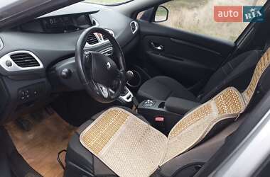 Минивэн Renault Scenic 2009 в 