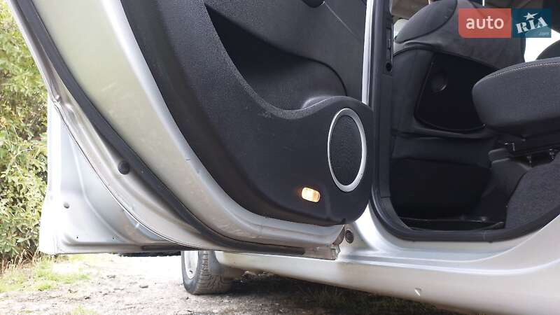 Минивэн Renault Scenic 2009 в Николаеве фото 16 Минивэн Renault Scenic 2009 в Николаеве