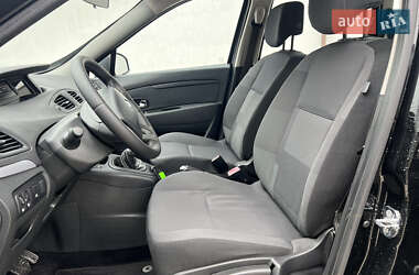 Минивэн Renault Scenic 2012 в 