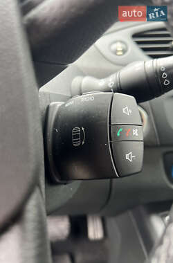 Минивэн Renault Scenic 2012 в 