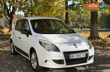 Минивэн Renault Scenic 2011 в Ровно