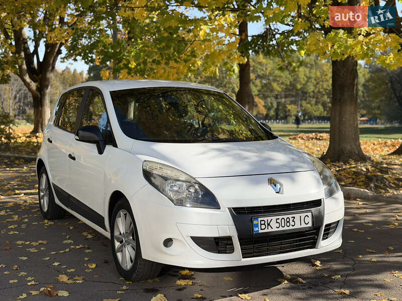 Renault Scenic 2011
