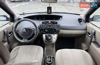 Мінівен Renault Scenic 2004 в  фото 15 Мінівен Renault Scenic 2004 в