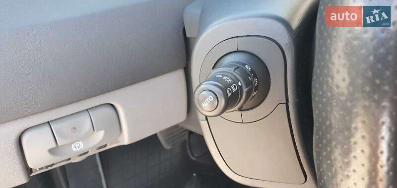 Мінівен Renault Scenic 2006 в Дніпрі фото 22 Мінівен Renault Scenic 2006 в Дніпрі
