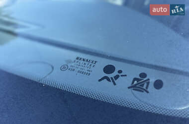 Мінівен Renault Scenic 2007 в  фото 30 Мінівен Renault Scenic 2007 в