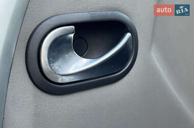 Мінівен Renault Scenic 2007 в  фото 60 Мінівен Renault Scenic 2007 в
