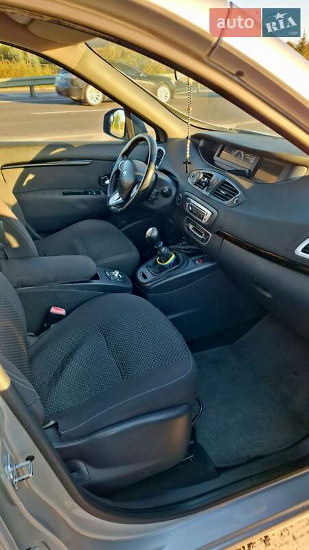 Мінівен Renault Scenic 2012 в Львові фото 9 Мінівен Renault Scenic 2012 в Львові