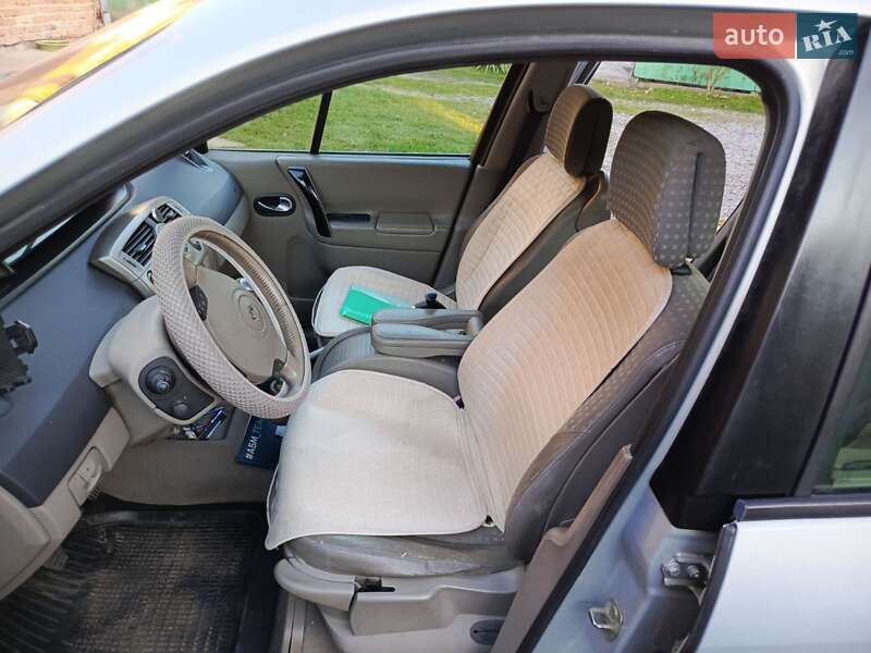 Мінівен Renault Scenic 2003 в Кам'янці-Бузькій