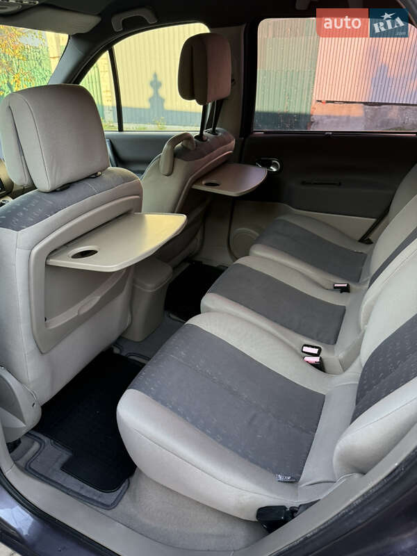 Минивэн Renault Scenic 2005 в Красилове фото 37 Минивэн Renault Scenic 2005 в Красилове