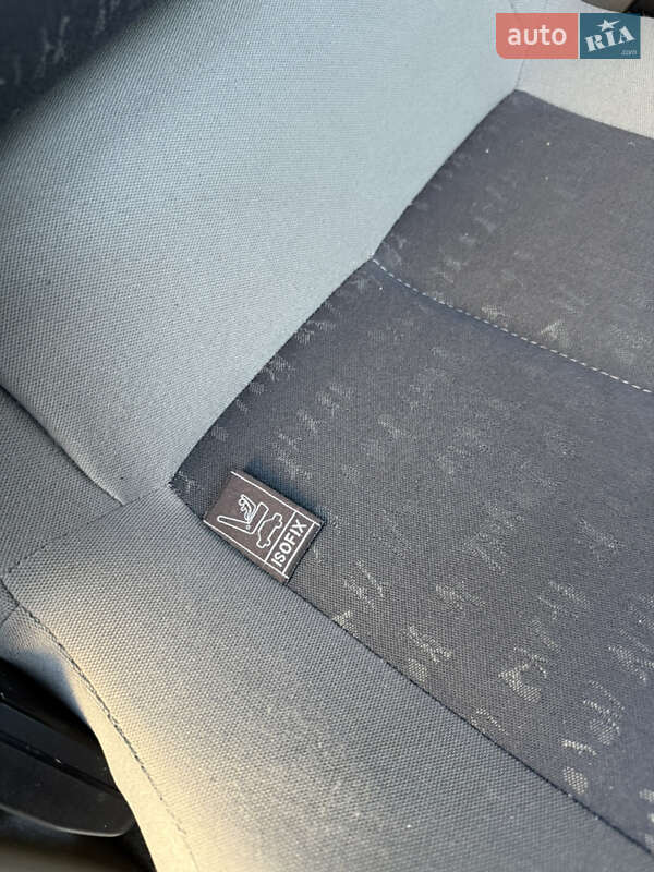 Минивэн Renault Scenic 2005 в Красилове фото 50 Минивэн Renault Scenic 2005 в Красилове