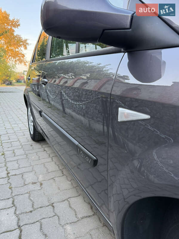 Минивэн Renault Scenic 2005 в Красилове фото 58 Минивэн Renault Scenic 2005 в Красилове