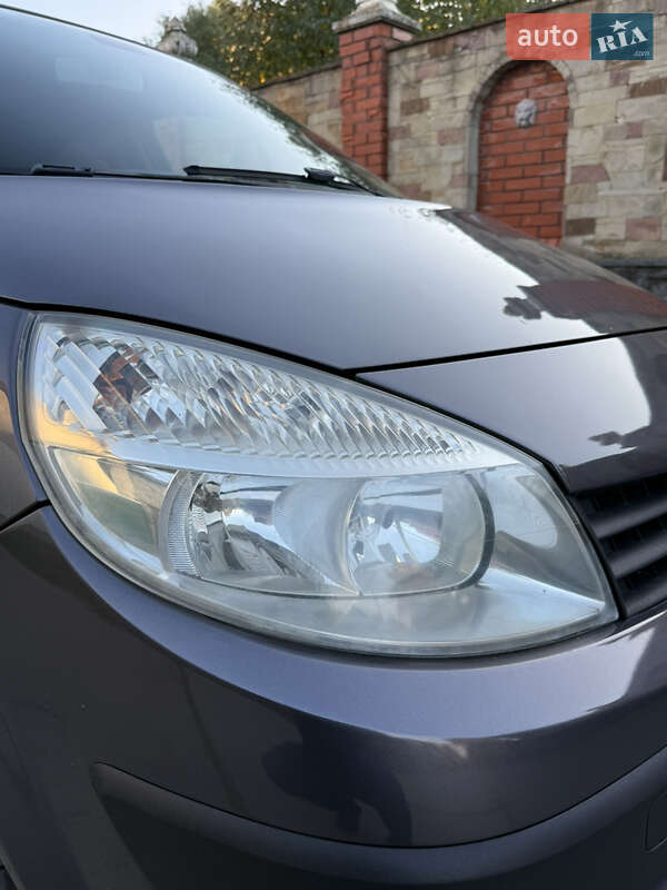Минивэн Renault Scenic 2005 в Красилове фото 69 Минивэн Renault Scenic 2005 в Красилове