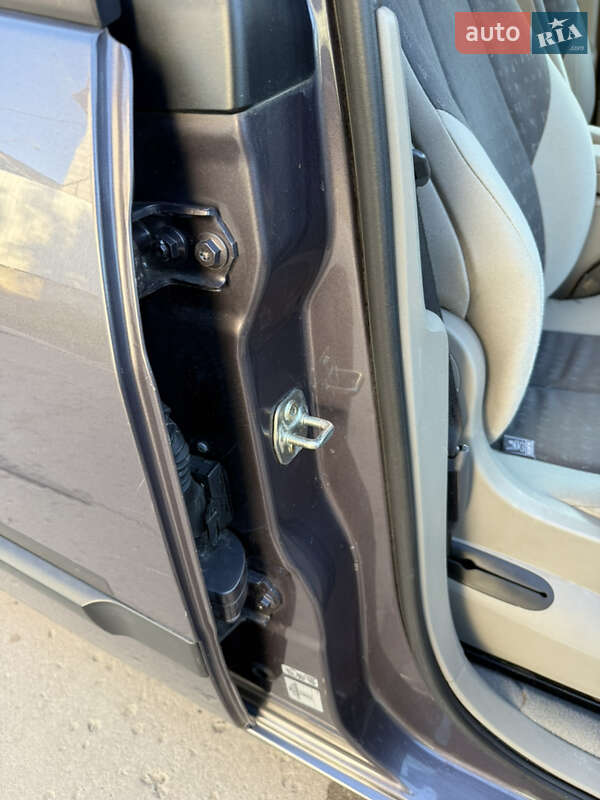 Минивэн Renault Scenic 2005 в Красилове фото 79 Минивэн Renault Scenic 2005 в Красилове