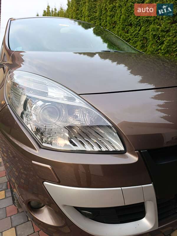 Мінівен Renault Scenic 2009 в Луцьку