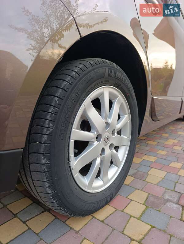 Мінівен Renault Scenic 2009 в Луцьку