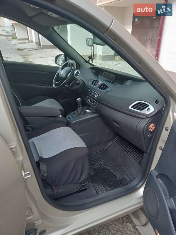 Минивэн Renault Scenic 2009 в Ивано-Франковске