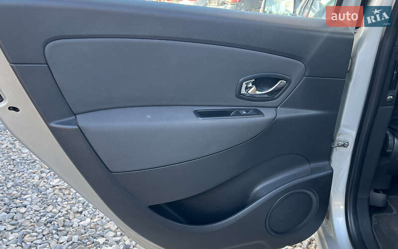 Мінівен Renault Scenic 2015 в Коломиї