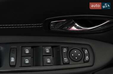 Мінівен Renault Scenic 2012 в  фото 26 Мінівен Renault Scenic 2012 в