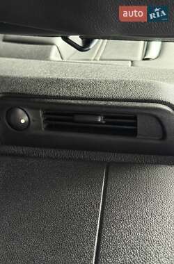 Мінівен Renault Scenic 2012 в  фото 57 Мінівен Renault Scenic 2012 в