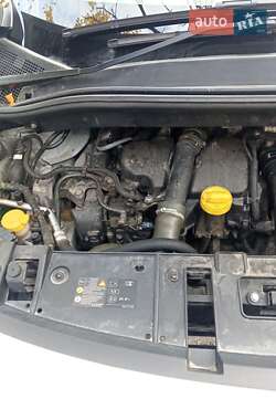 Мінівен Renault Scenic 2015 в  фото 3 Мінівен Renault Scenic 2015 в