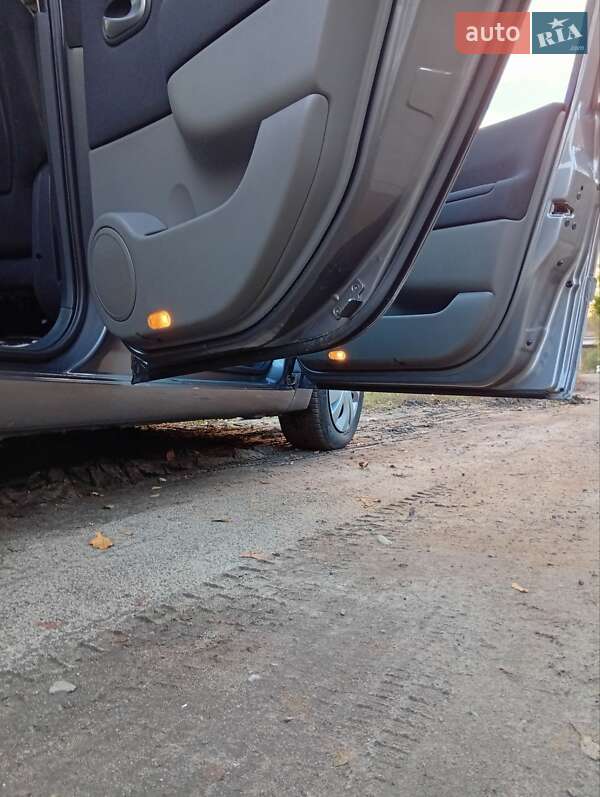 Мінівен Renault Scenic 2008 в Полтаві фото 32 Мінівен Renault Scenic 2008 в Полтаві