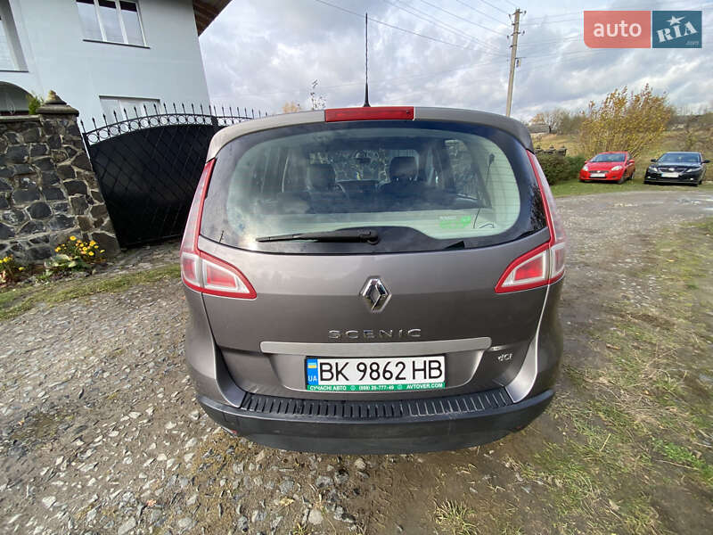 Минивэн Renault Scenic 2011 в Ровно