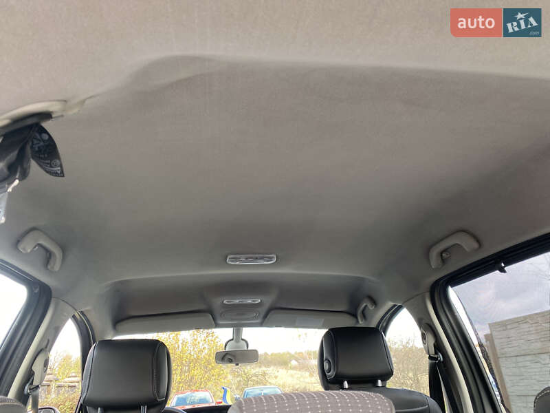 Минивэн Renault Scenic 2011 в Ровно