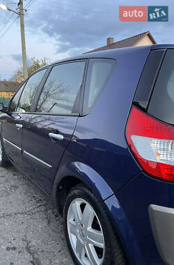 Минивэн Renault Scenic 2005 в  фото 8 Минивэн Renault Scenic 2005 в