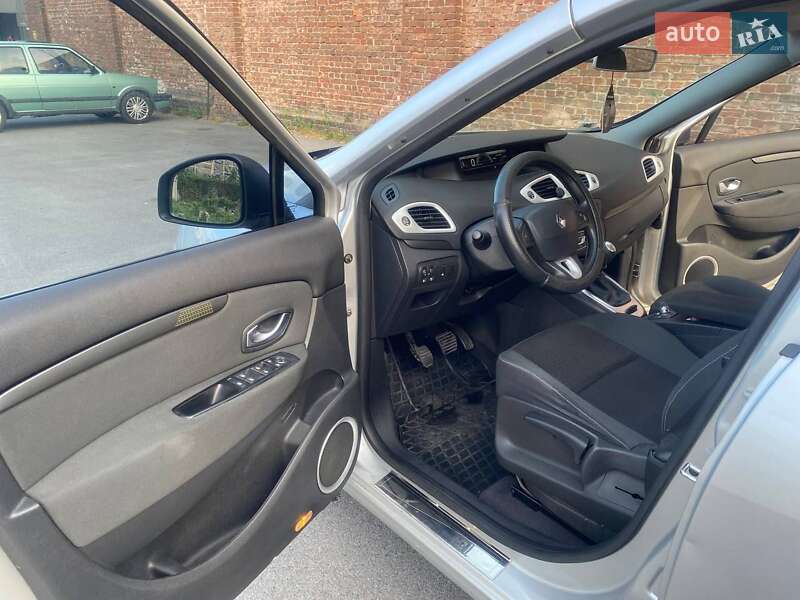 Мінівен Renault Scenic 2009 в Чернігові