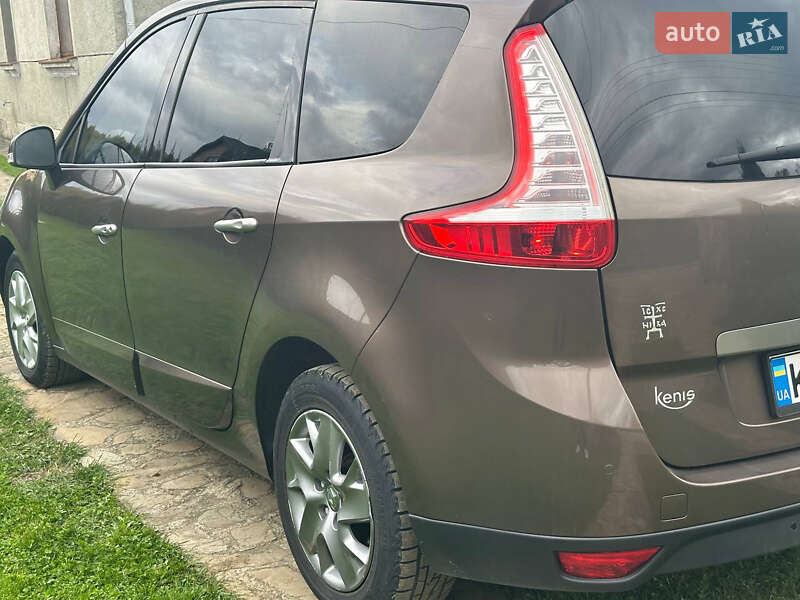 Минивэн Renault Scenic 2011 в Ивано-Франковске