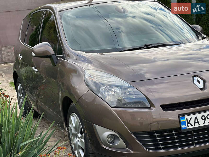 Минивэн Renault Scenic 2011 в Ивано-Франковске