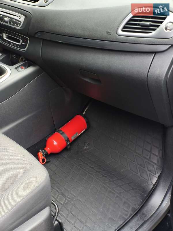 Мінівен Renault Scenic 2011 в Костопілі фото 14 Мінівен Renault Scenic 2011 в Костопілі